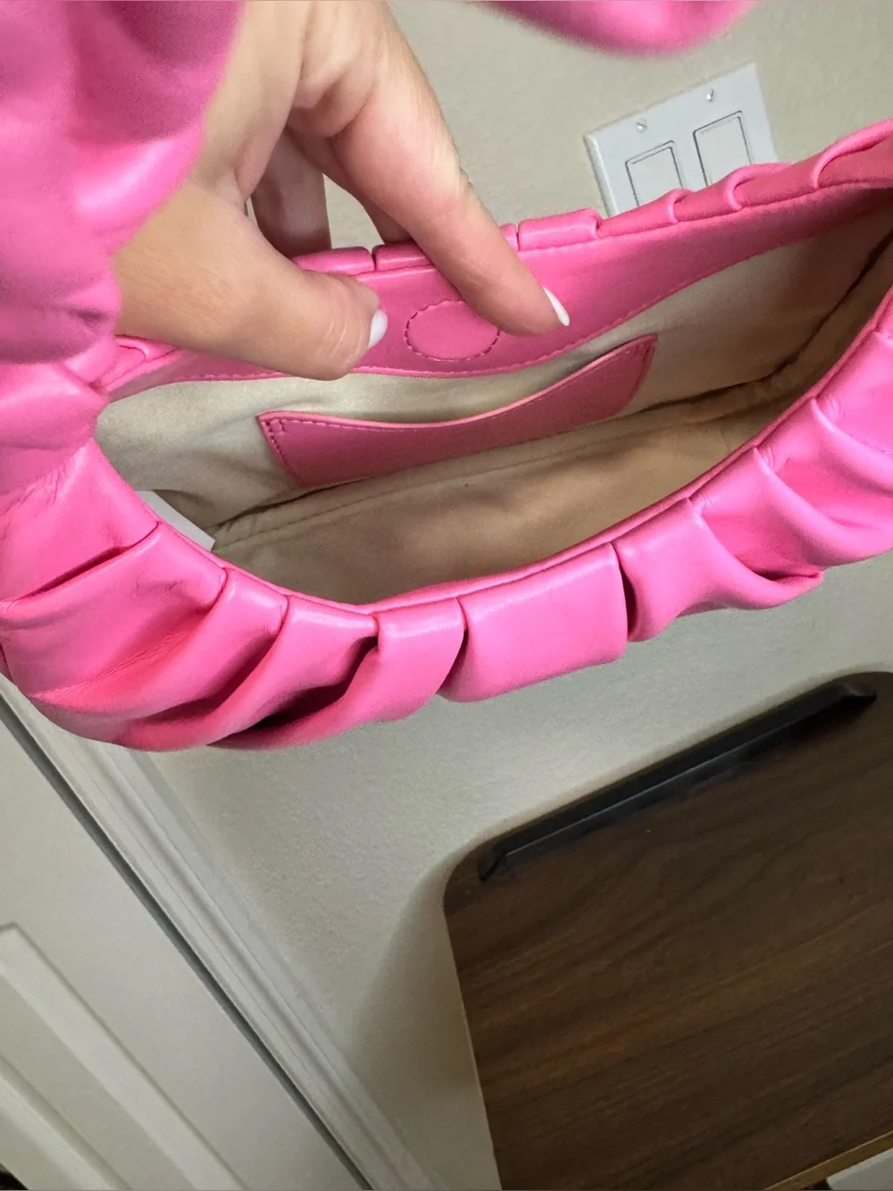 Nwot JW PEI Gabby pink hobo bag